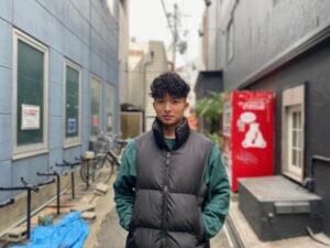 スペインカール　フェード　メンズパーマ　クフィアメンズヘアカンポ　天王寺　阿倍野　松崎町　バーバー　理容室　