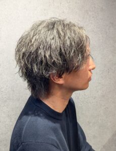 波巻きパーマ　センターパートウルフ　メンズ　クフィアメンズヘアカンポ　天王寺　阿倍野　阿倍野橋　松崎町　バーバー　理容室