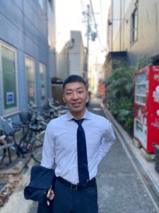 クロップスタイル　ビジネス　スーツに似合うスタイル　メンズ　バーバー　理容室　クフィアメンズヘアカンポ　天王寺　阿倍野　阿倍野橋　松崎町